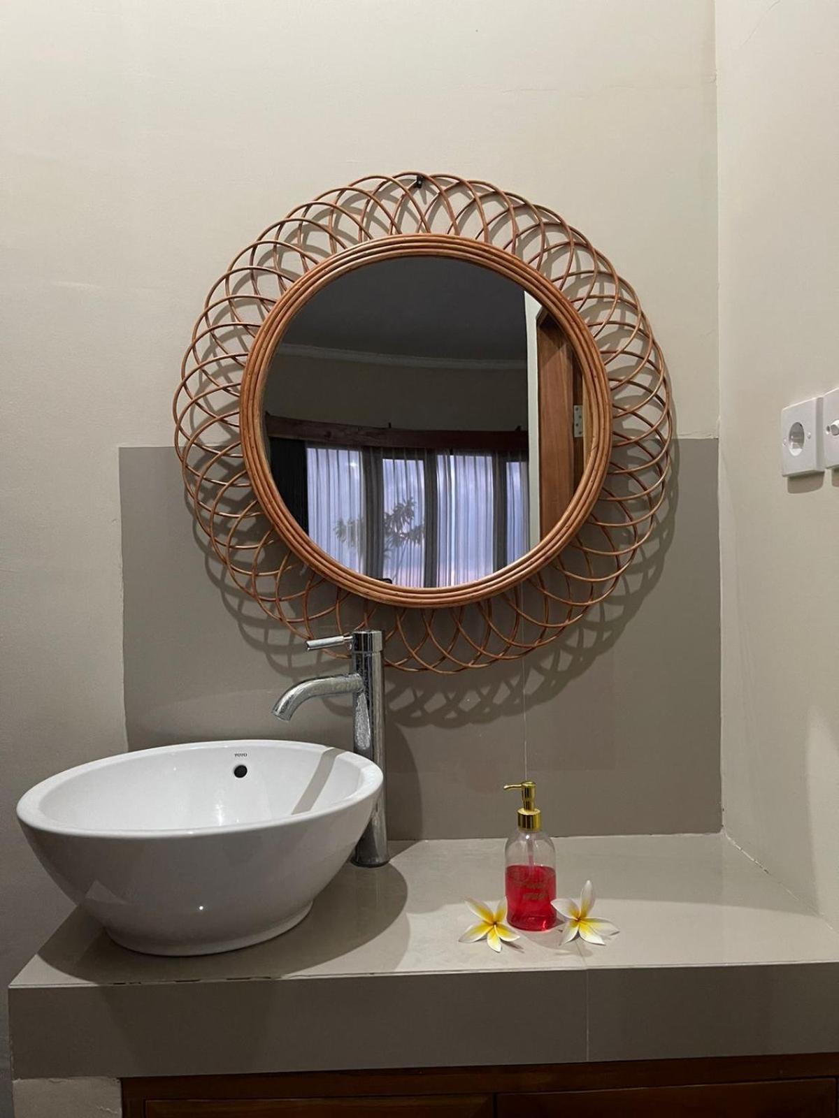 Canggu Nadi 2 Guest House المظهر الخارجي الصورة